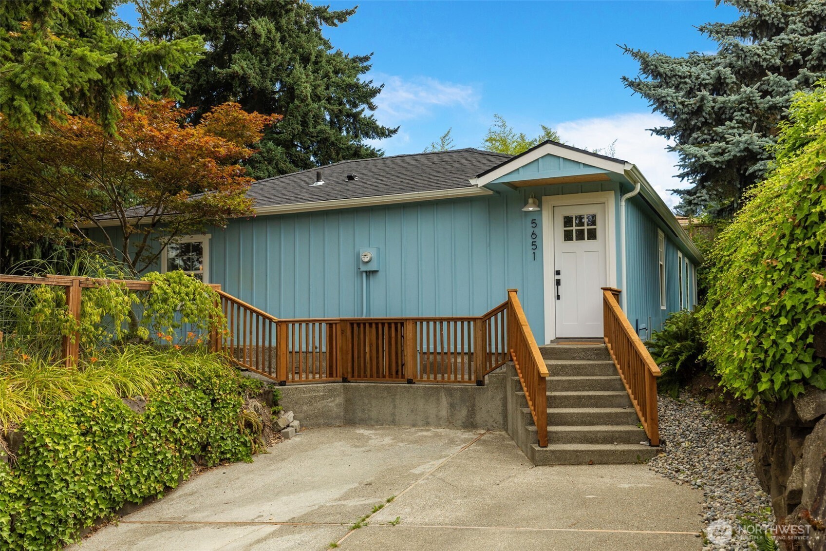 Property Photo: 5651 S 144th Street WA 98168