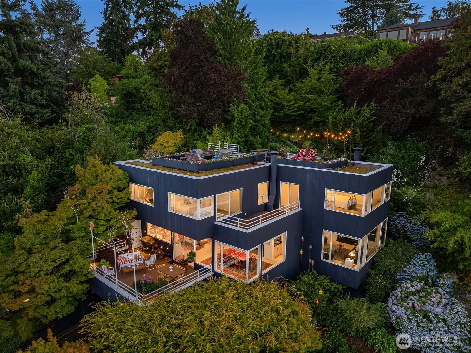 Property Photo:  3903  48th Avenue S  WA 98118 