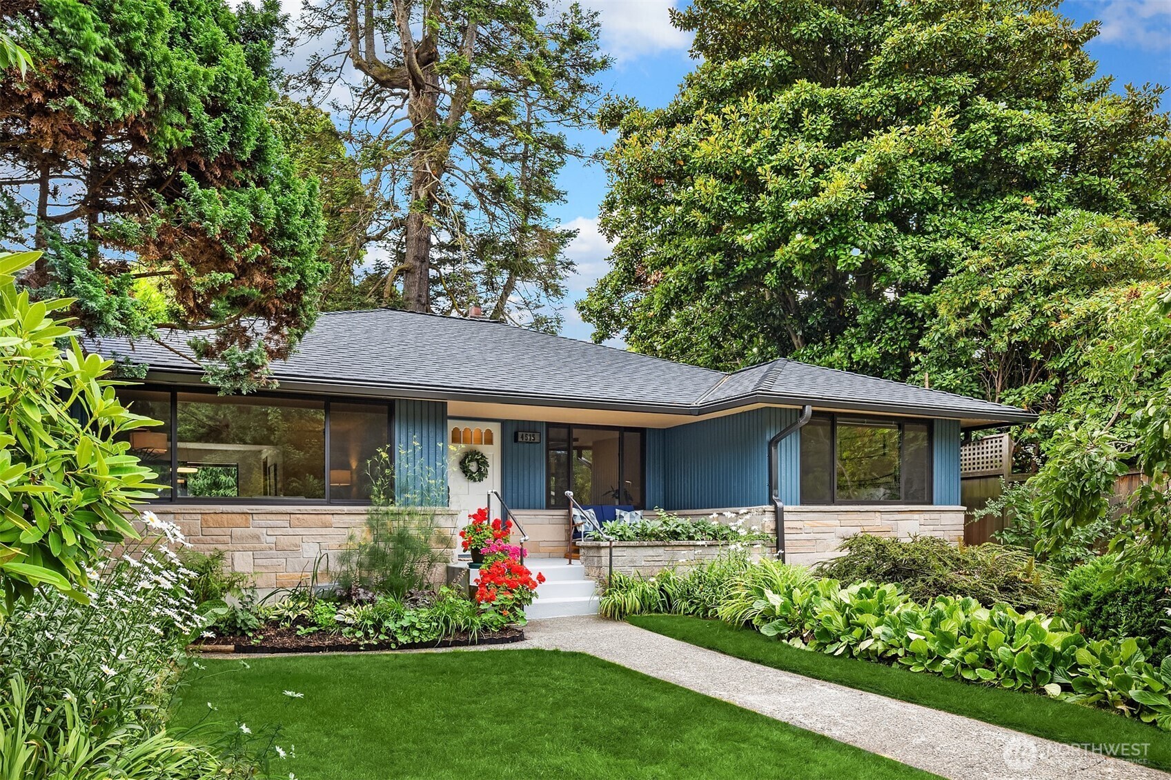Property Photo:  4515 W Bertona Street  WA 98199 