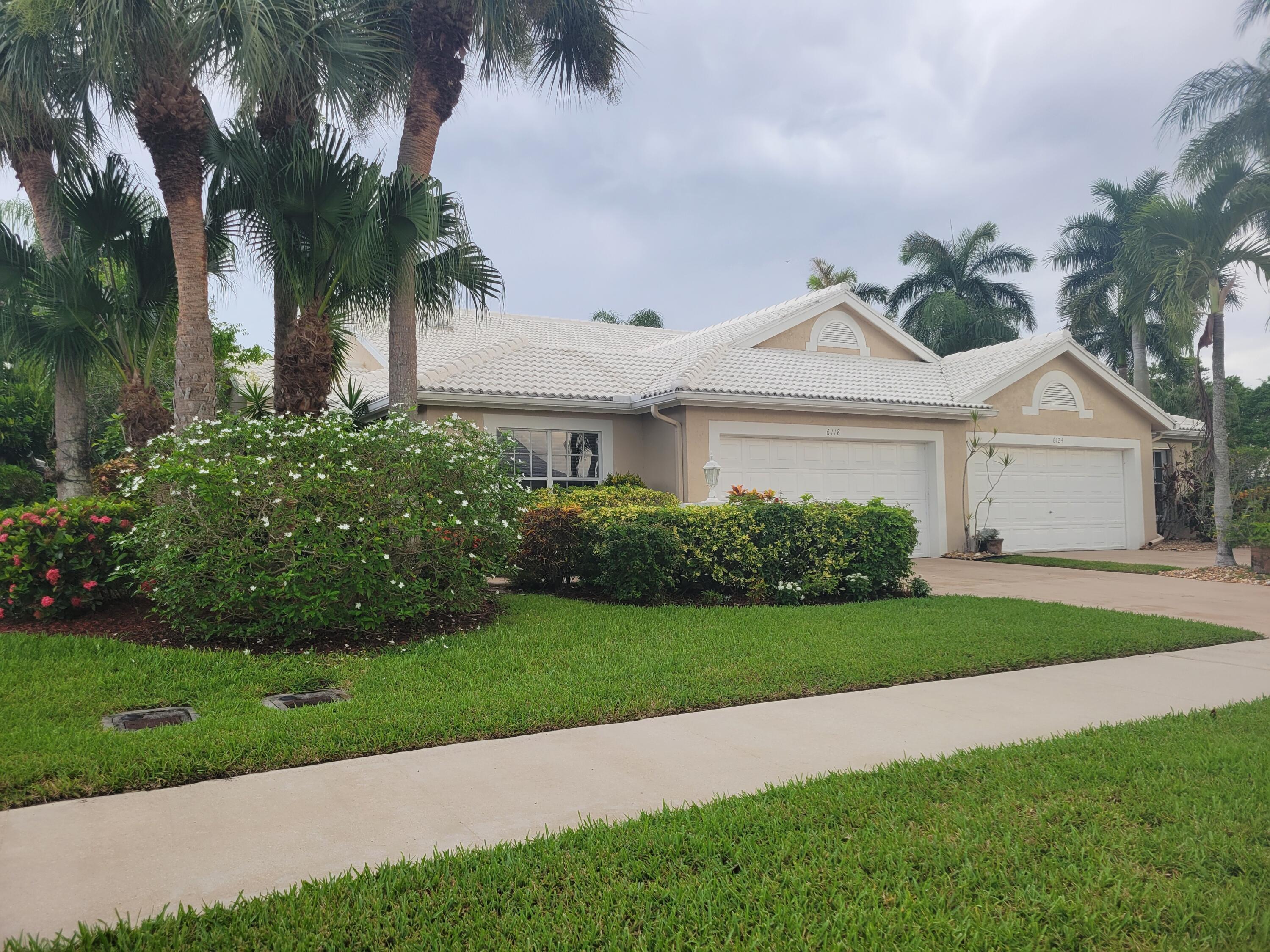 Property Photo: 6118 Greenspointe Drive FL 33437