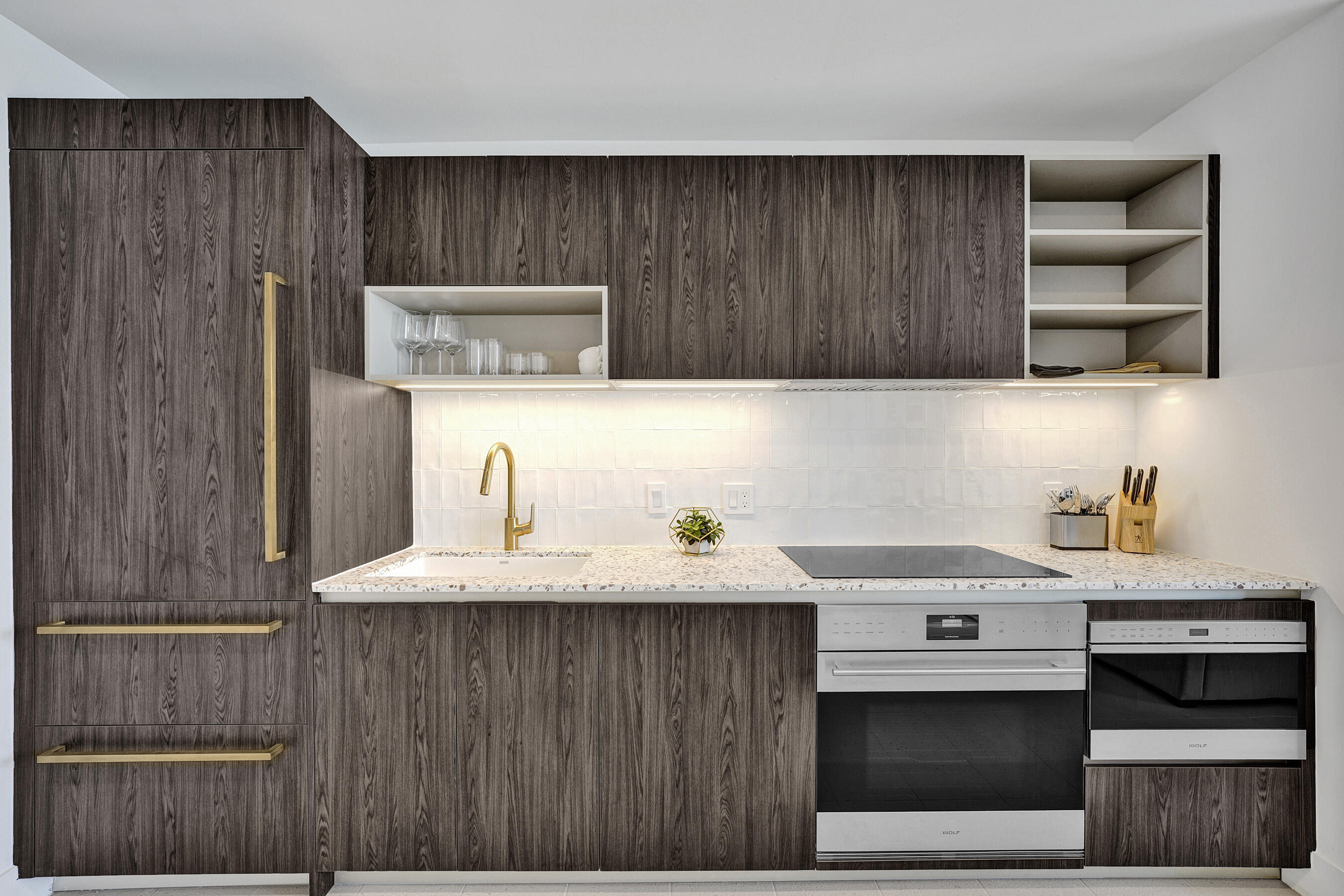 Property Photo: 159 NE 6th Street 4813 FL 33132