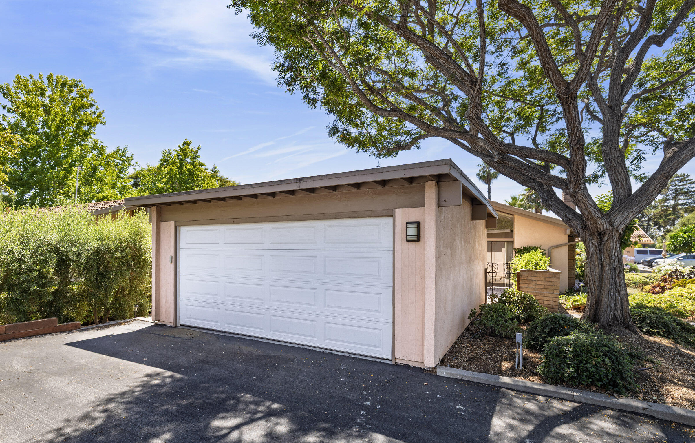 Property Photo:  551 N La Cumbre Road  CA 93110 