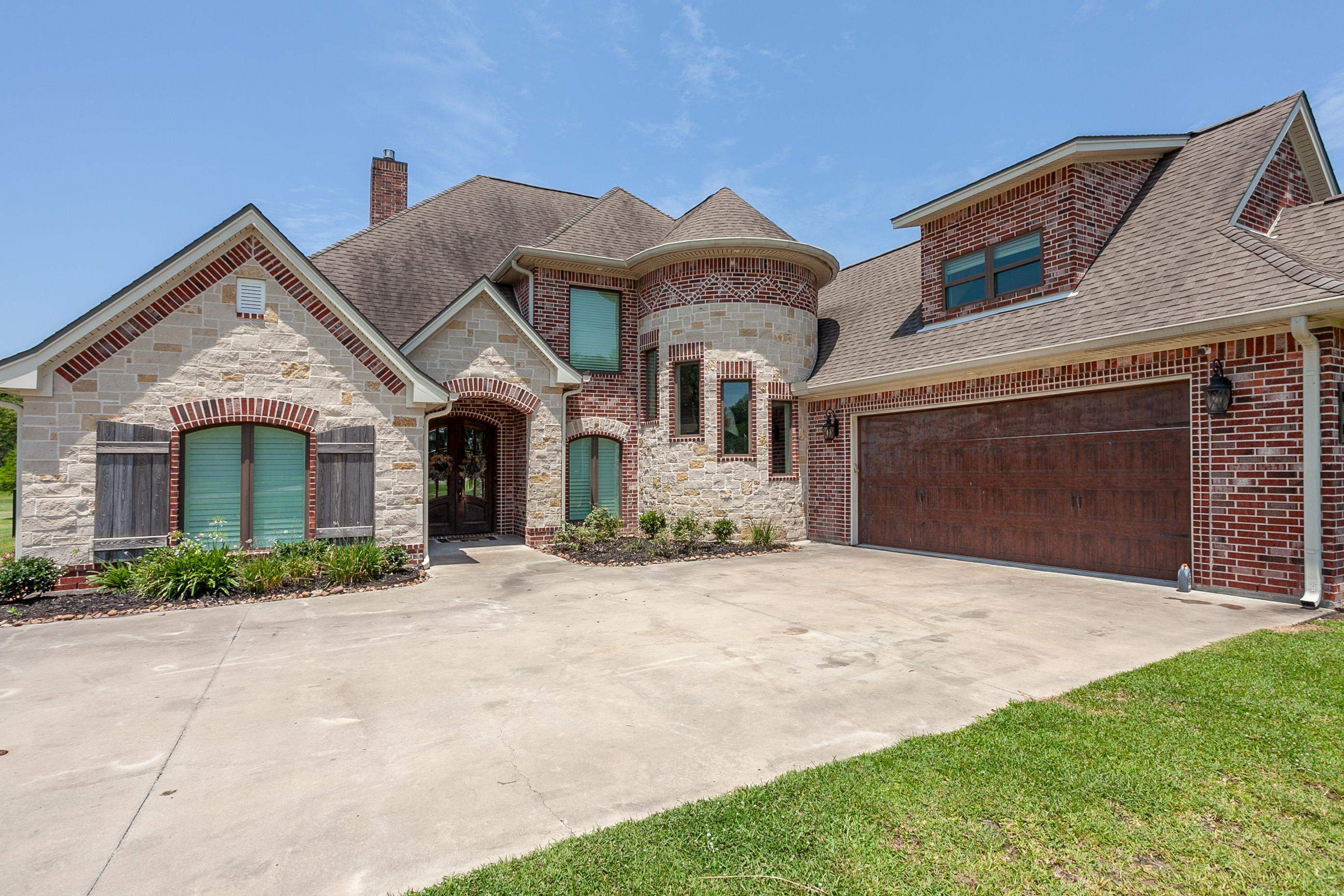 Property Photo:  3200 Panda  TX 77632 