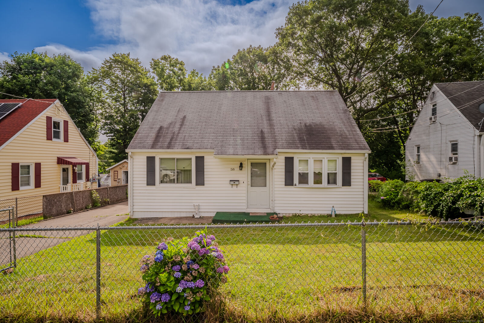 Property Photo: 58 Elam Street CT 06053