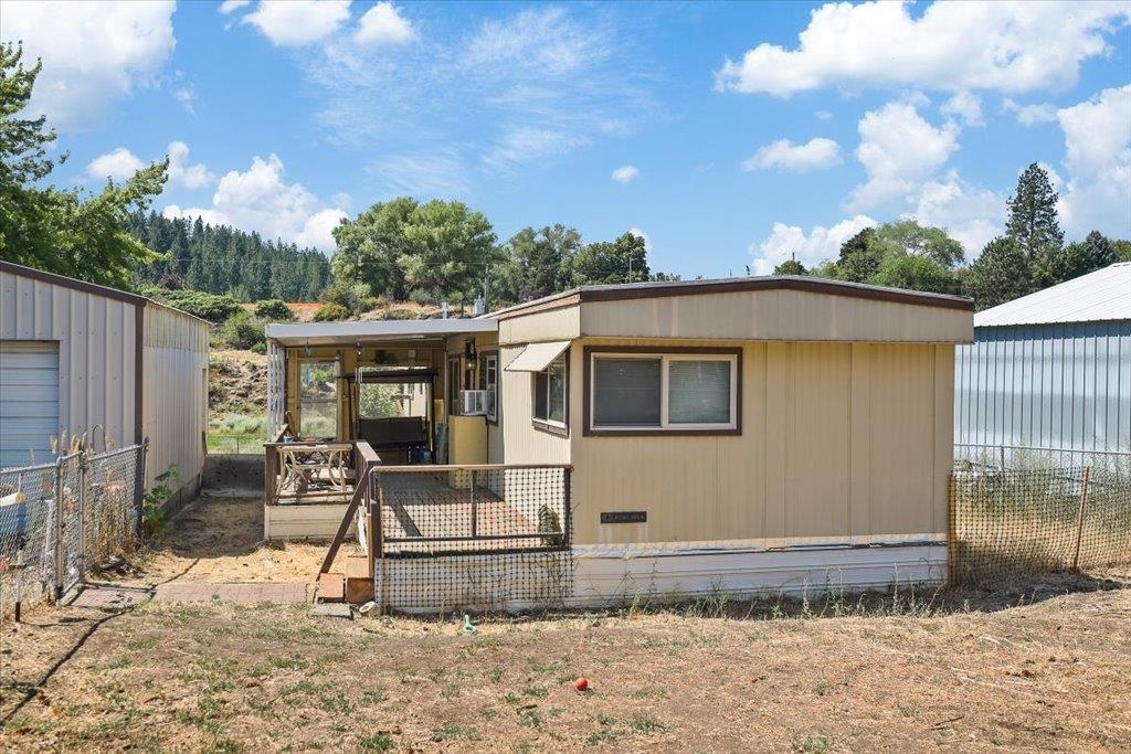 Property Photo:  17404 E 6th Ave  WA 99016 