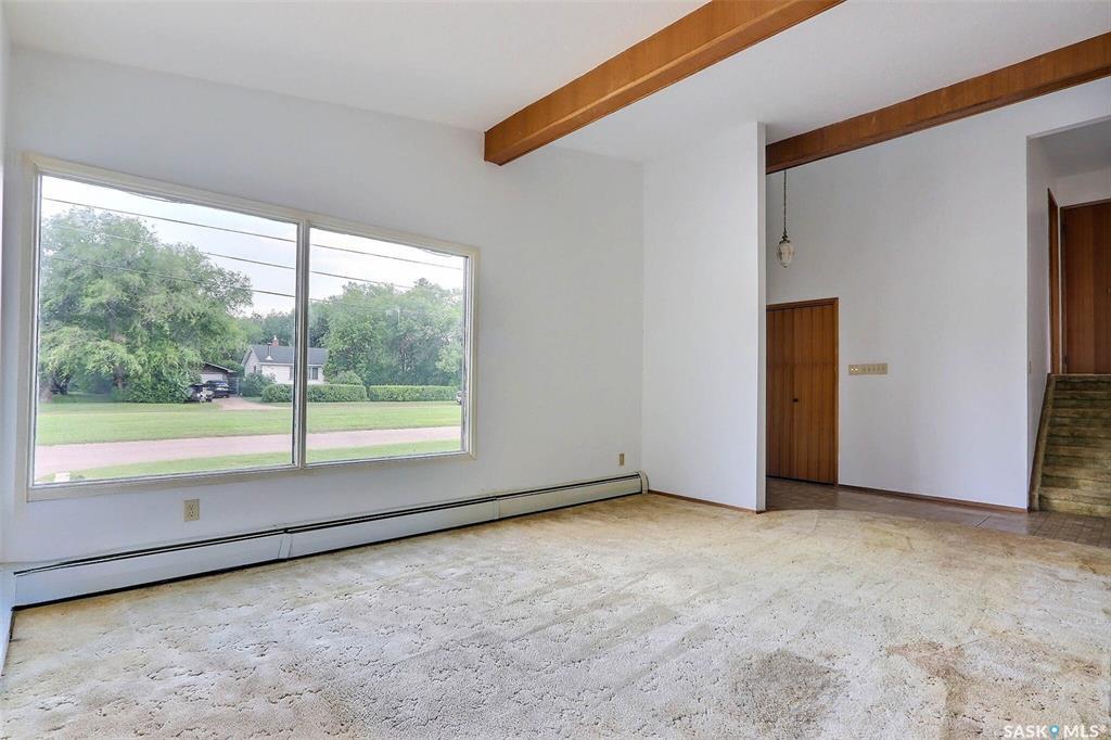 Property Photo: 1220 6th Street E SK S6V 0P7