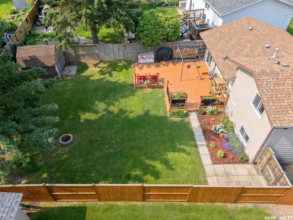 Property Photo: 607 Priel Crescent SK S7M 4K9