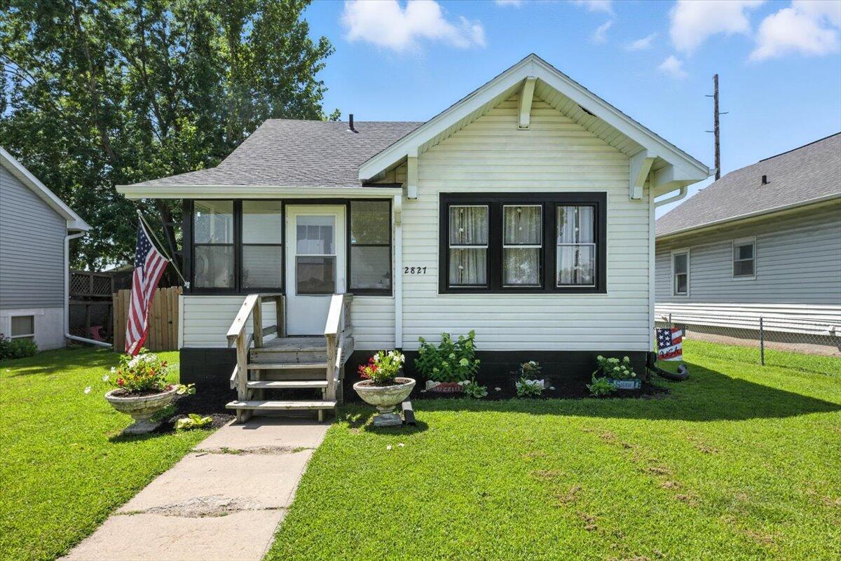 Property Photo: 2827 2nd Avenue IA 51501