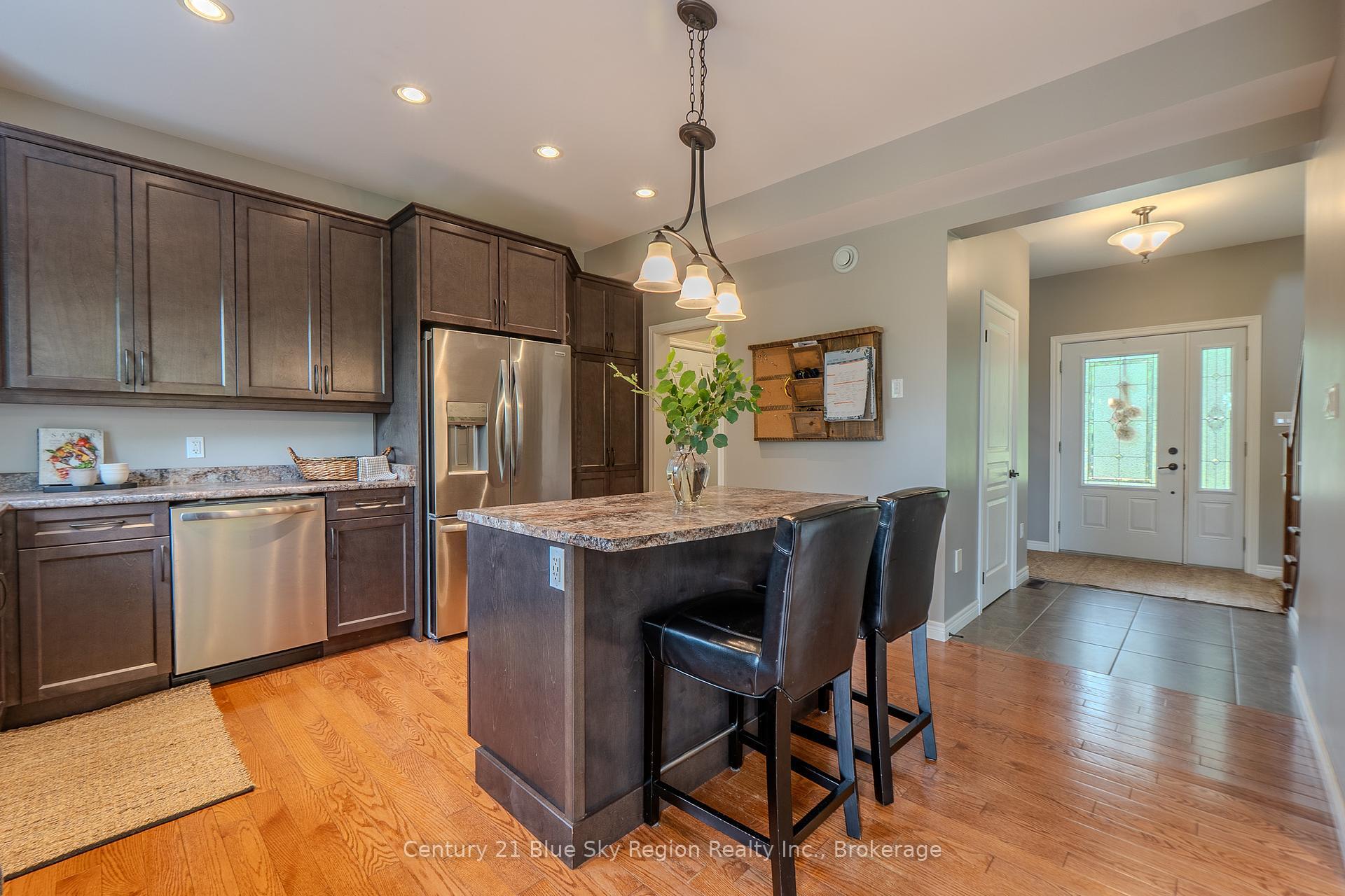Property Photo:  270 Treadlightly Drive  ON P1B 8Z4 