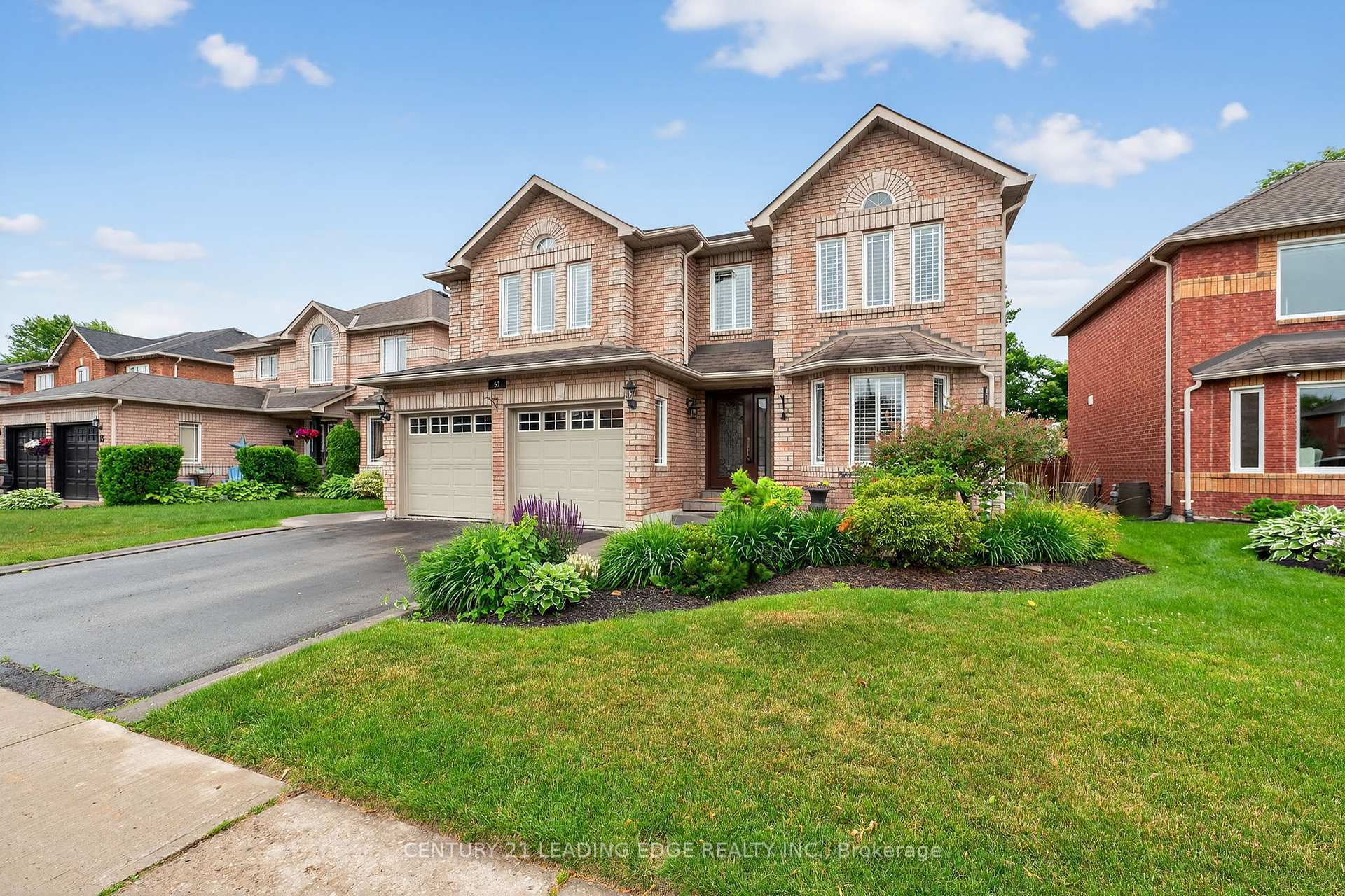 Property Photo: 53 Fairwood Drive ON L4P 3S2