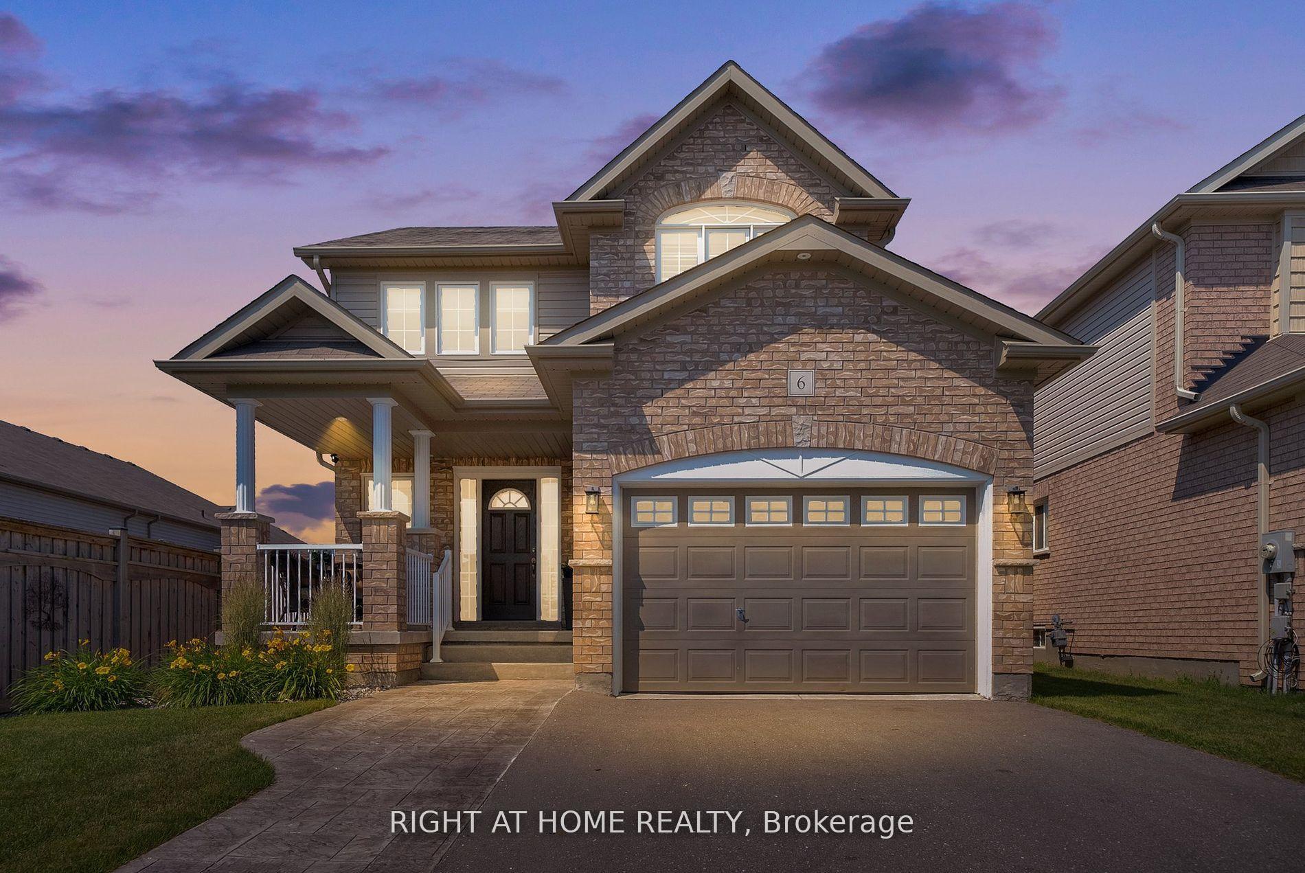 Property Photo: 6 Vetzal Court ON L1E 0H3