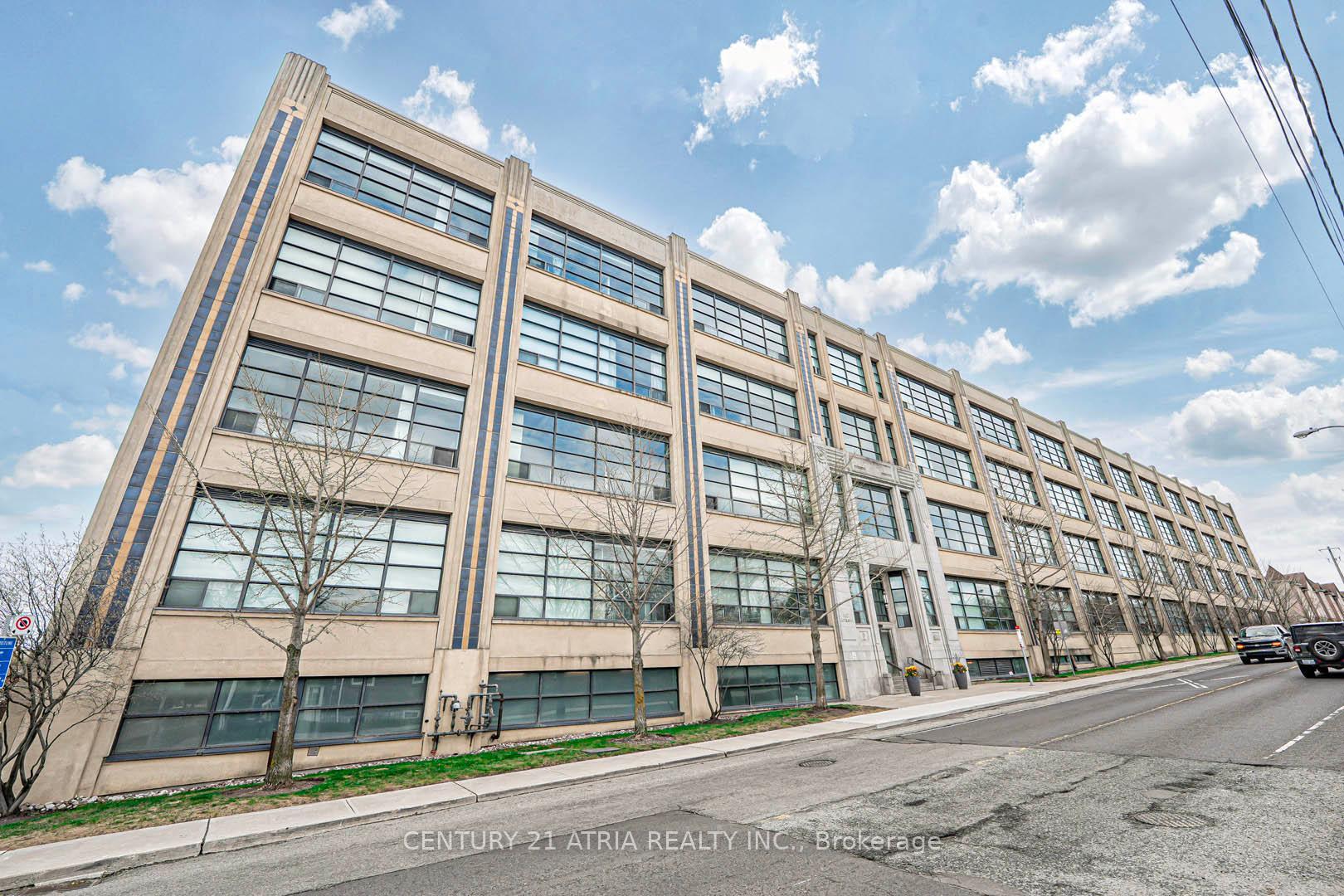 Property Photo:  1001 Roselawn Avenue 318  ON M6B 4M4 