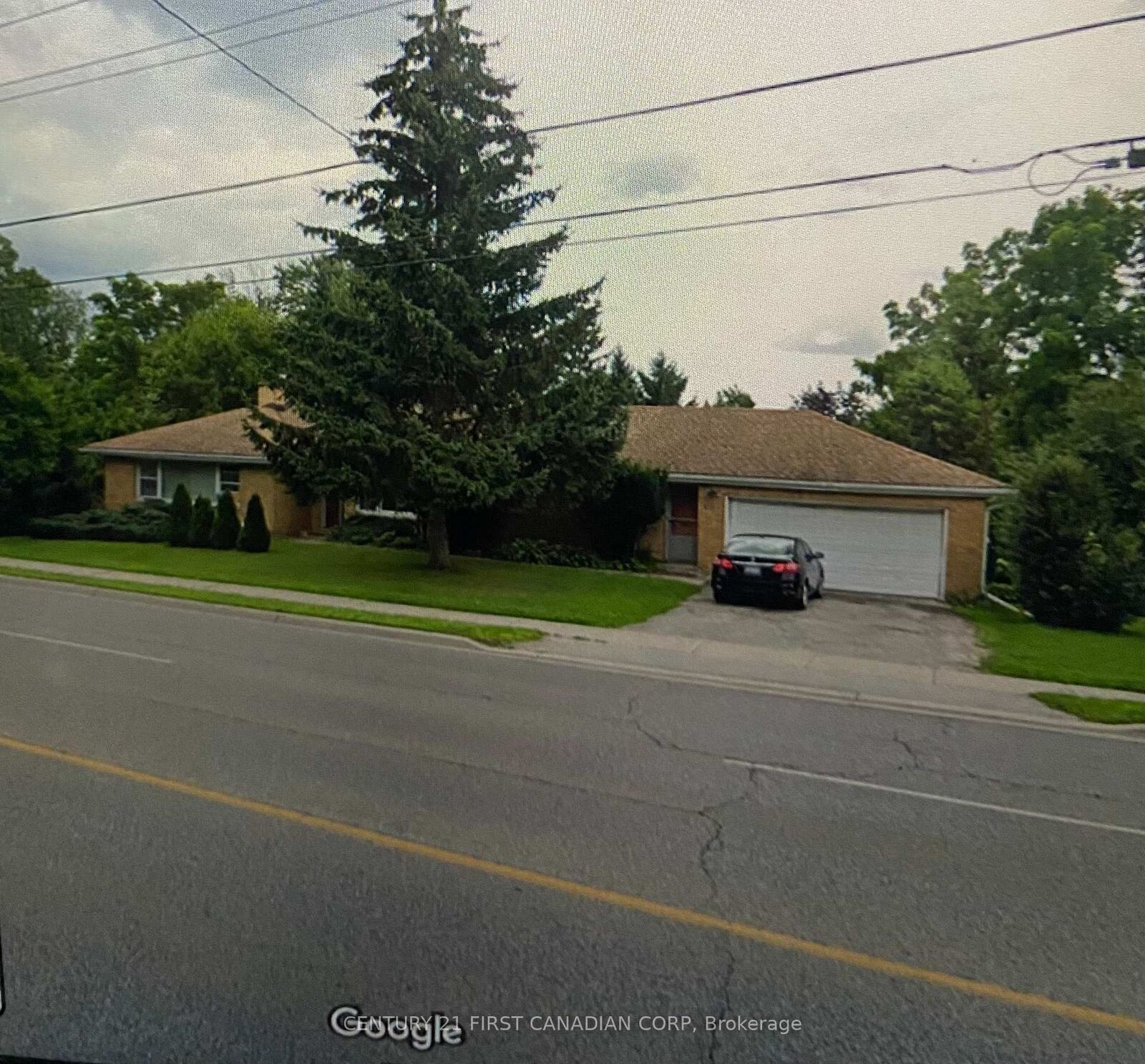 Property Photo: 270 Sarnia Road Per Bedroom ON N6G 1M9