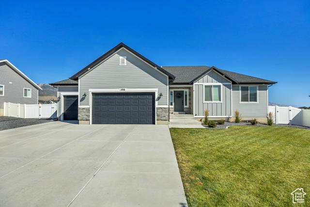 Property Photo: 590 W Durfee St UT 84029