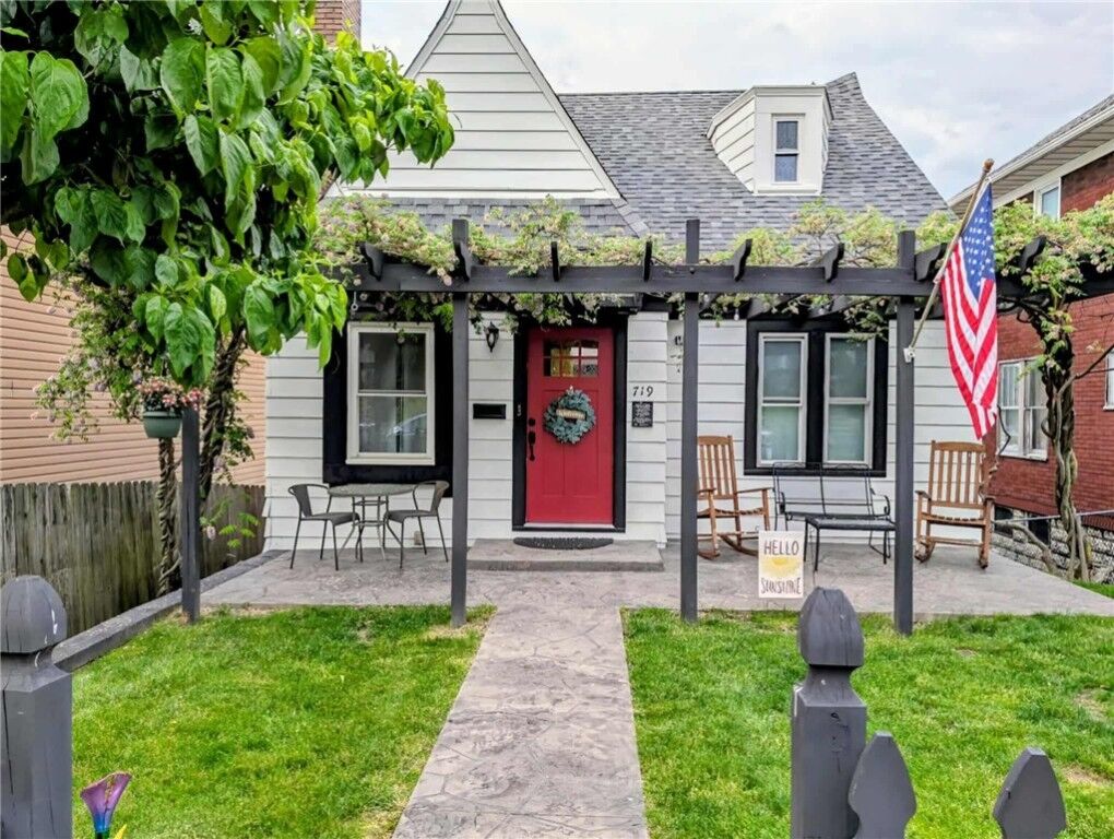 Property Photo: 719 7th Ave PA 15108