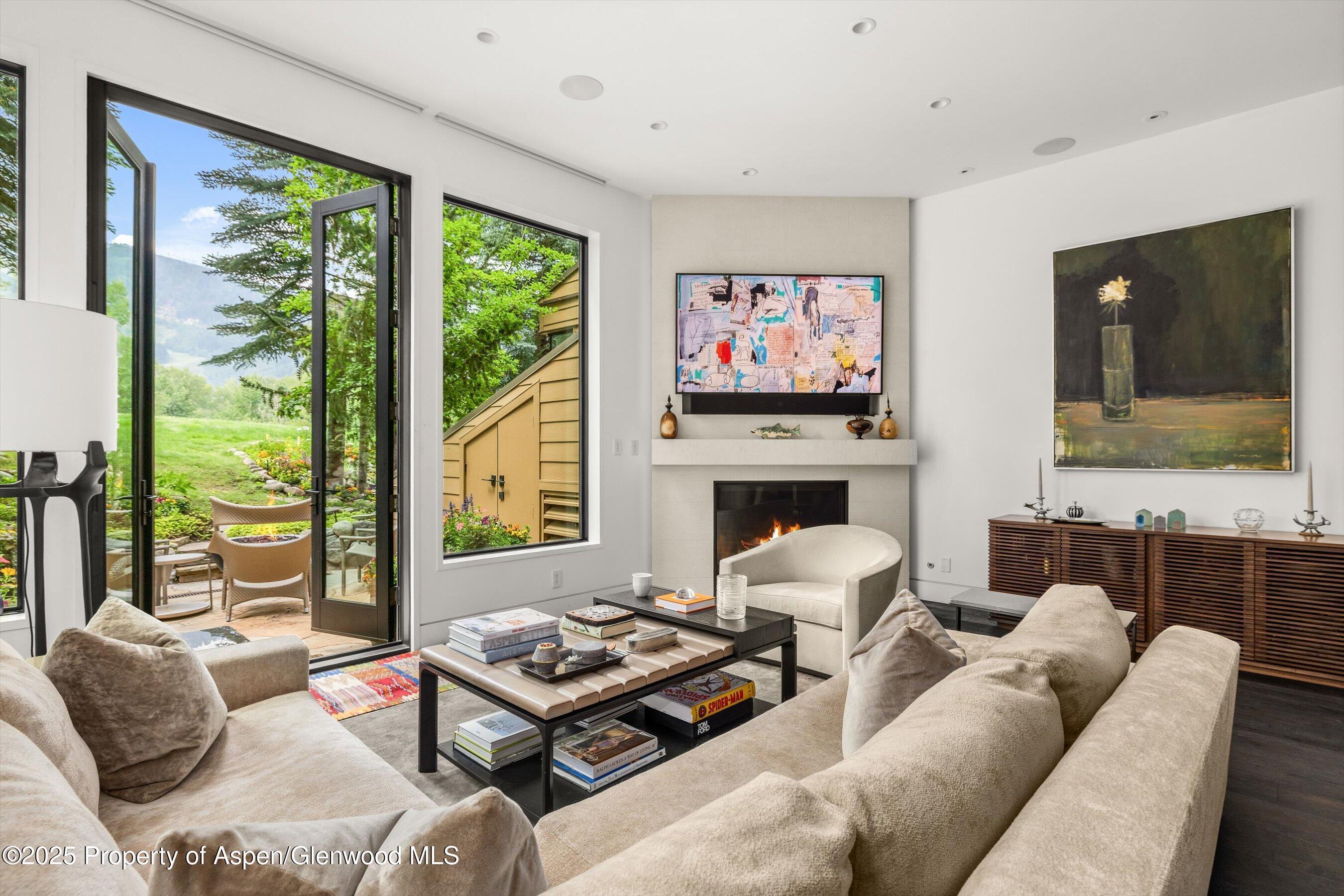 Property Photo:  155 Lone Pine Road Unit 12  CO 81611 
