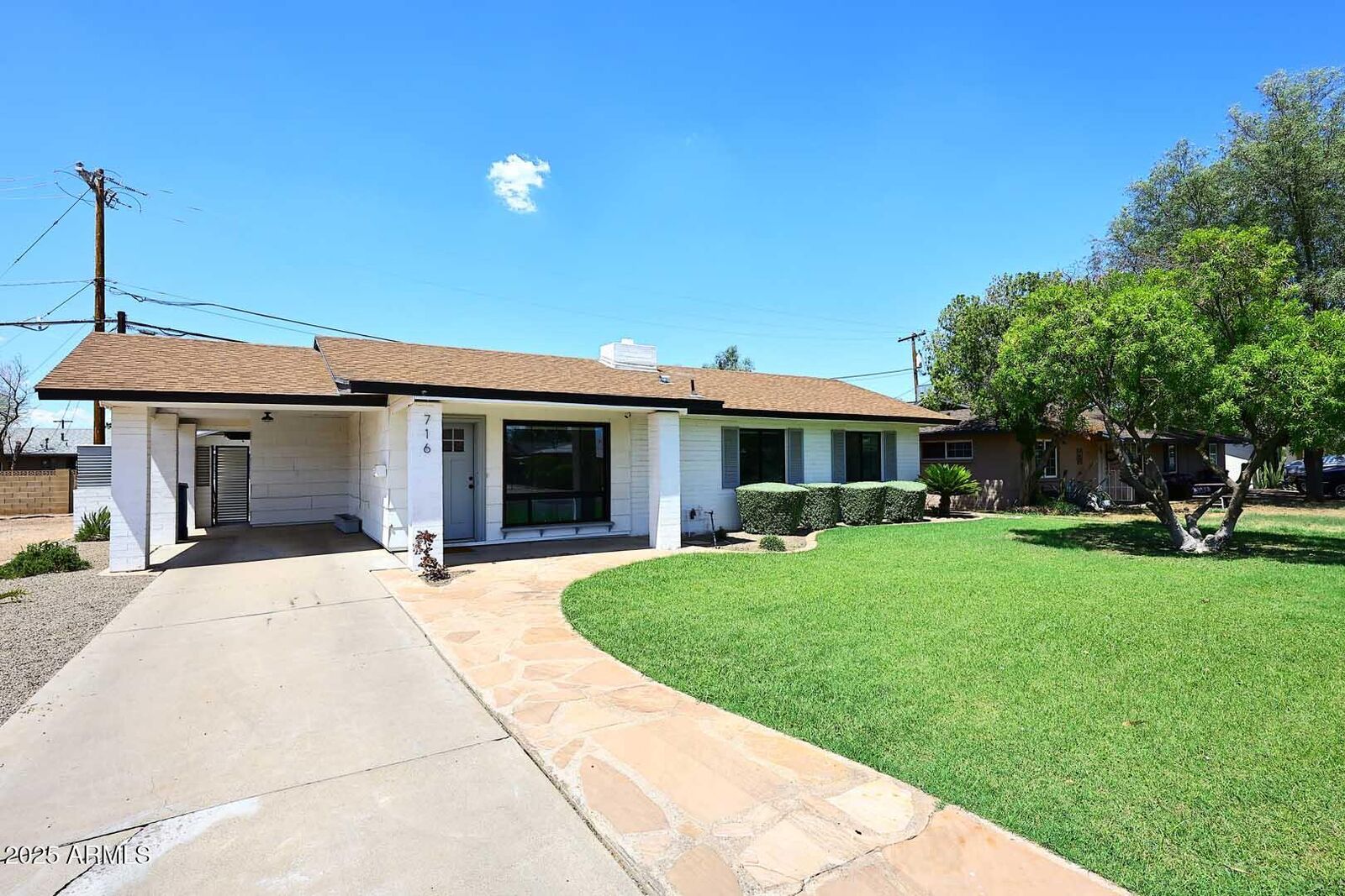 Property Photo: 716 W 11th Street AZ 85281