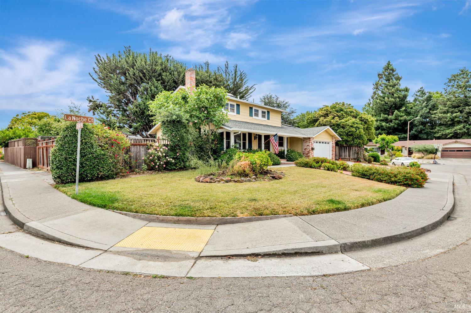Property Photo: 3 La Noche Court CA 94945