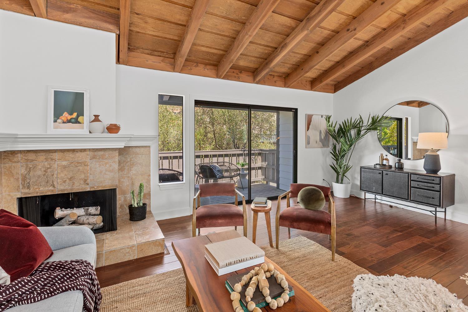 Property Photo: 805 S Eliseo Drive 1 CA 94904