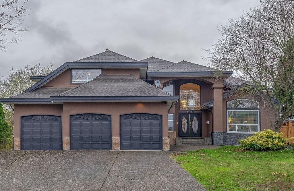 Photo de la propriété: 14331 82 Avenue BC V3W 0J4
