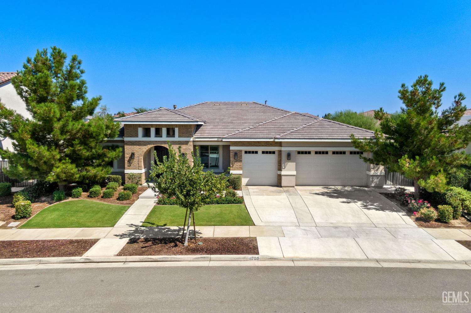 11700 Vinery Way  Bakersfield CA 93311 photo