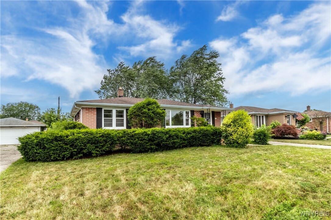 Property Photo:  130 Alberta Drive  NY 14226 