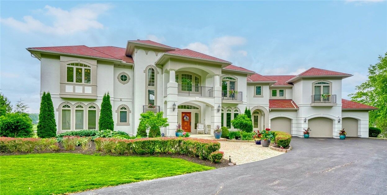 Property Photo:  26 Cheshire  NY 14564 