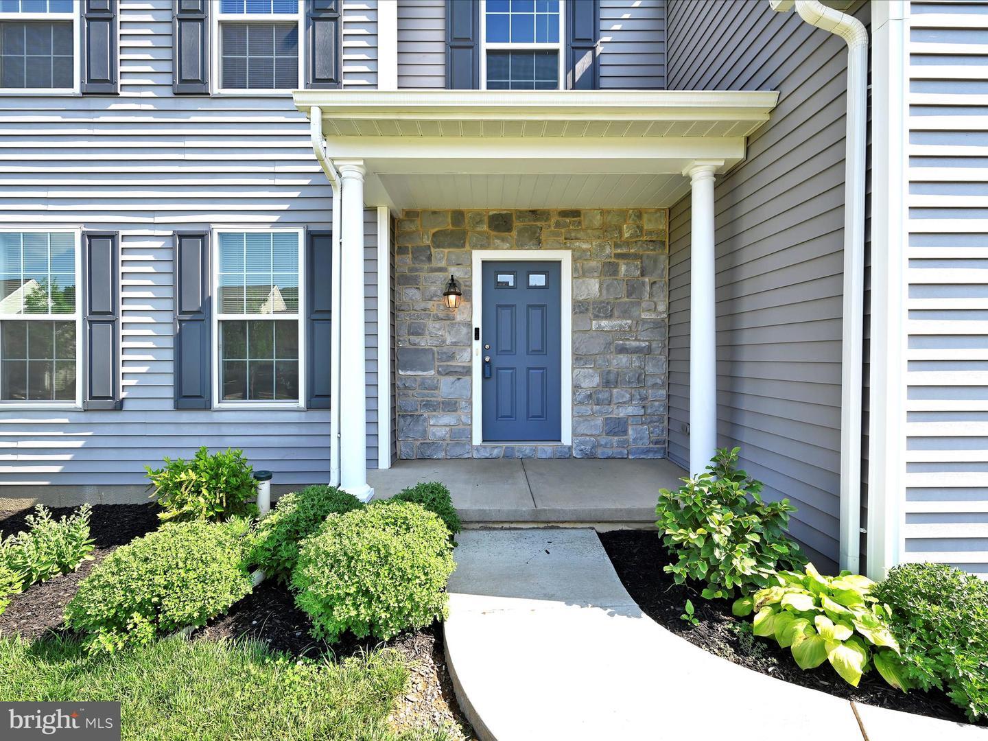 Property Photo:  1568 Wheatfield Vista  PA 17538 
