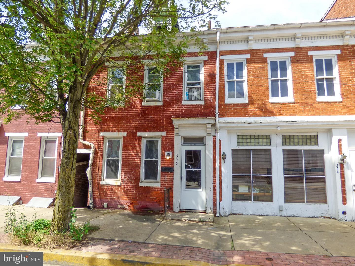 Property Photo:  556 S Queen Street  PA 17403 