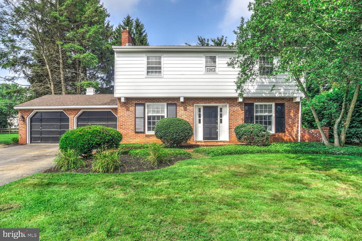1909 Northbrook Drive  Lancaster PA 17601 photo