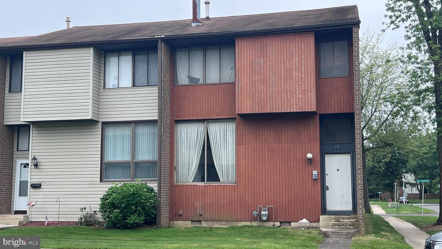 171 Hollingston Place  Hightstown NJ 08520 photo