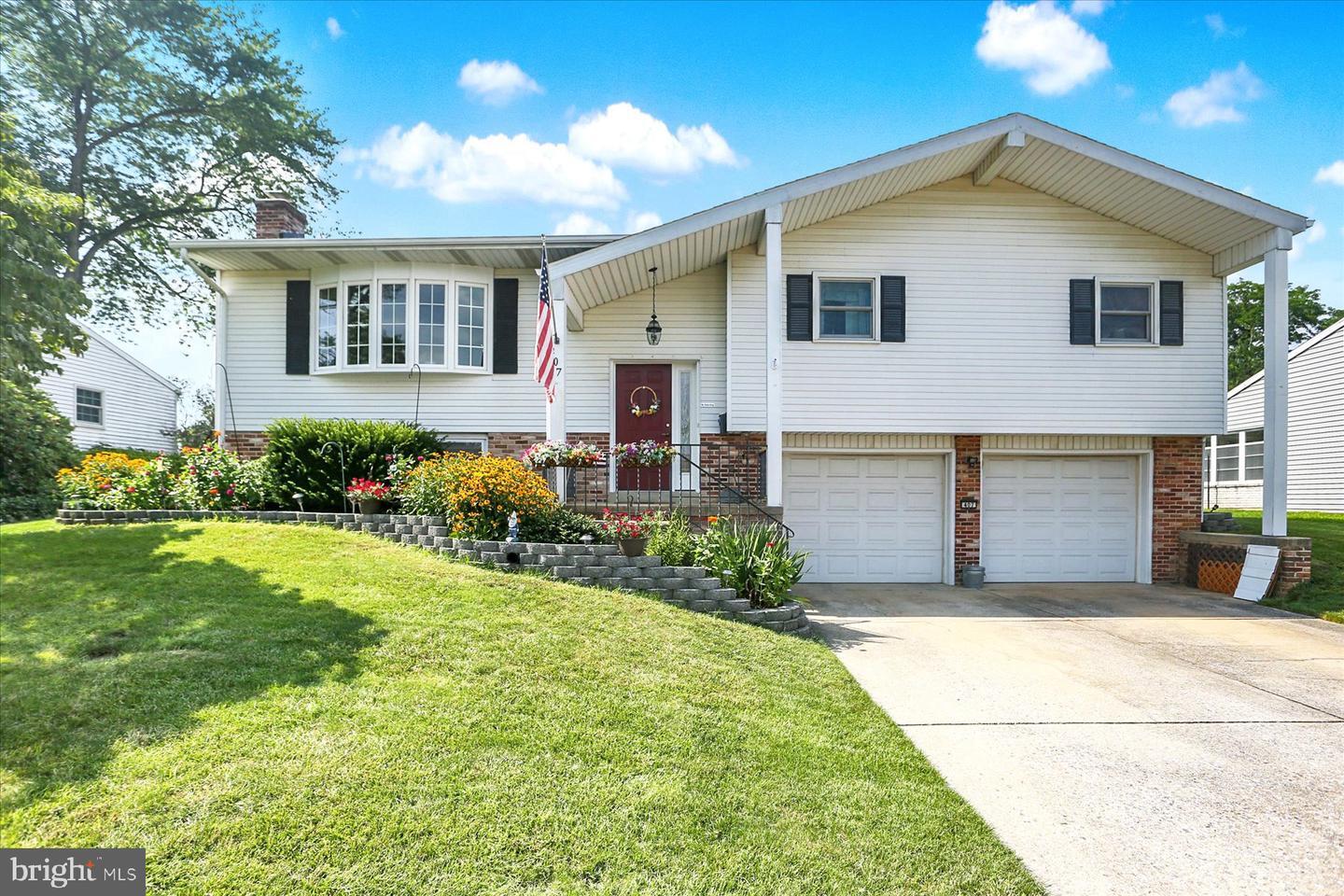 Property Photo:  407 Alison Avenue  PA 17055 