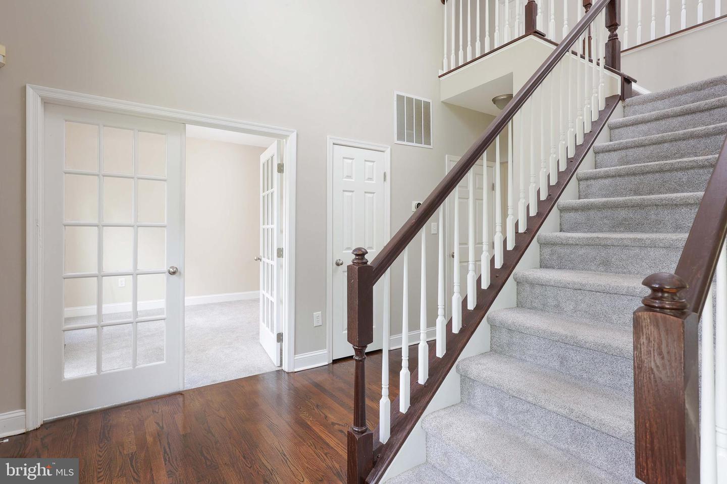 Property Photo: 6 Westbury Court NJ 08505