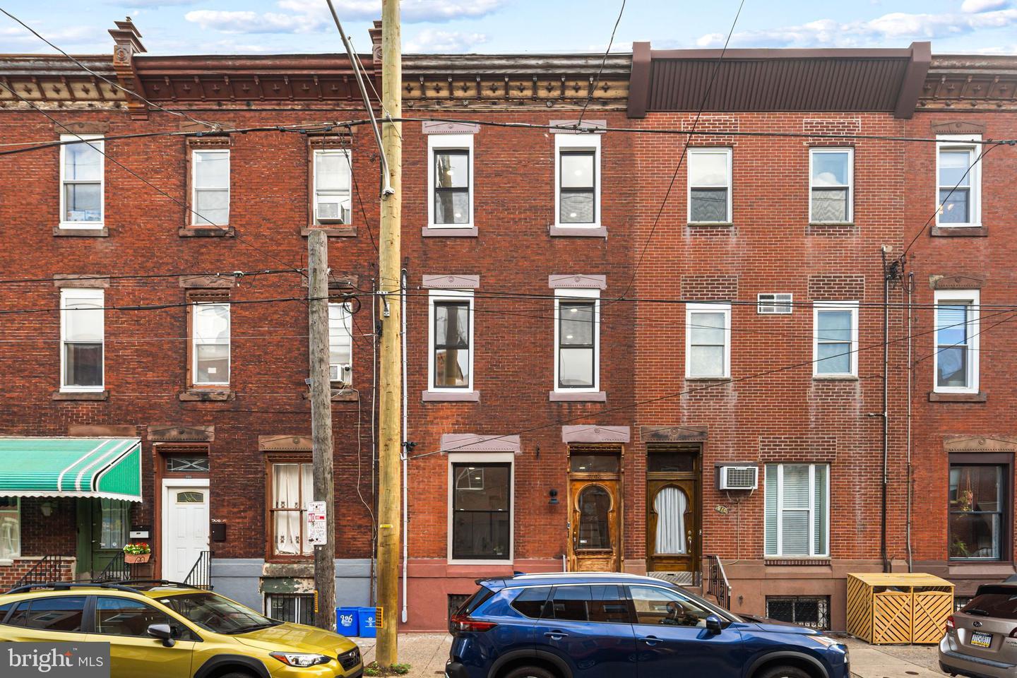 908 Reed Street  Philadelphia PA 19147 photo