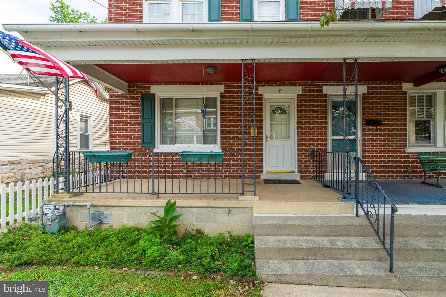 Property Photo: 47 S Pearl Street PA 17603