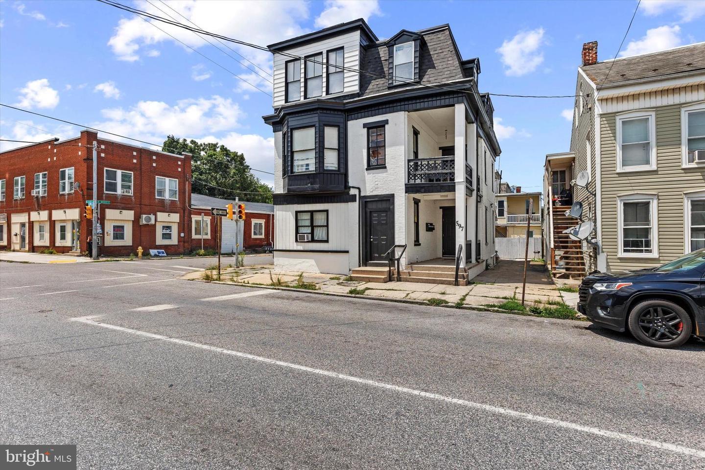 Property Photo: 597 W Philadelphia Street PA 17403