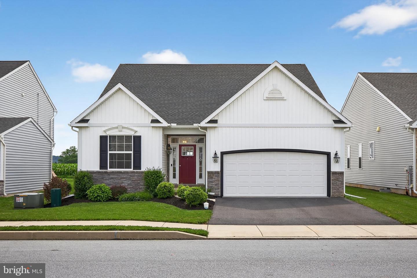 504 Jared Way  New Holland PA 17557 photo