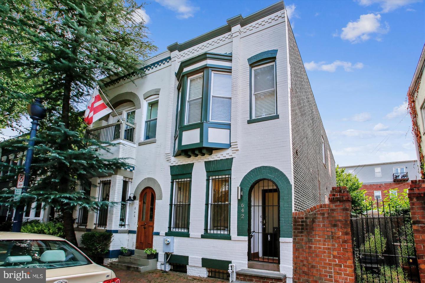 Property Photo:  642 14th Place NE  DC 20002 
