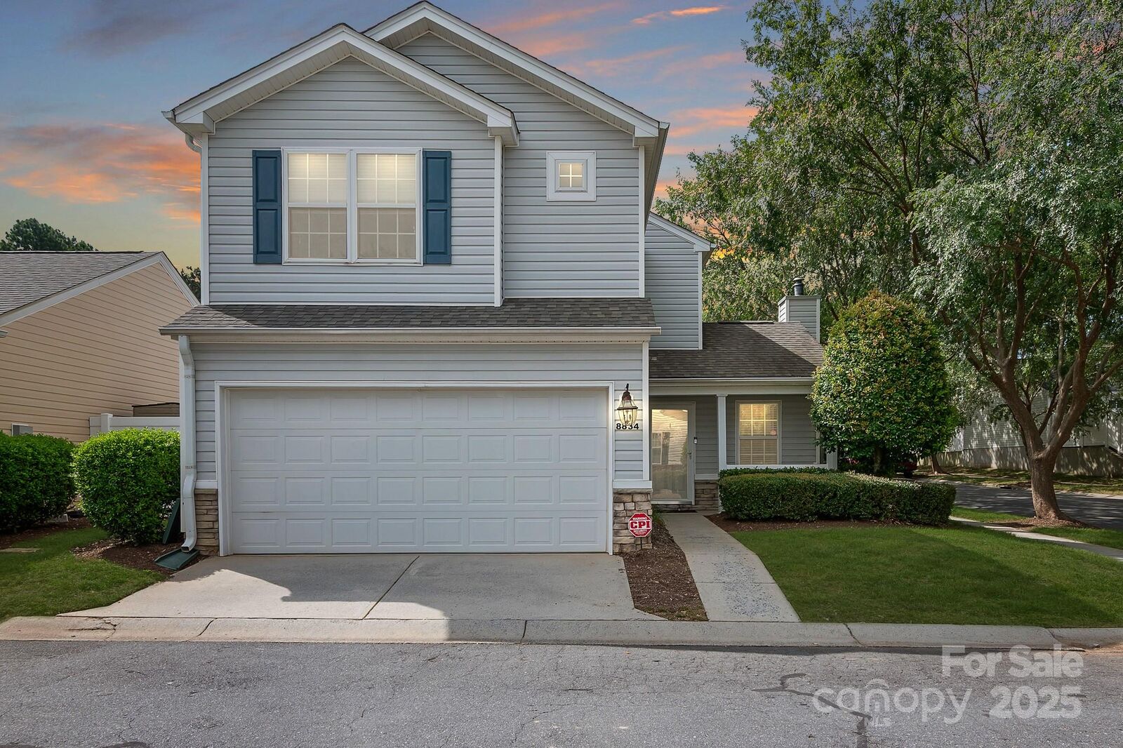 Property Photo:  8834 Meadowmont View Drive  NC 28269 