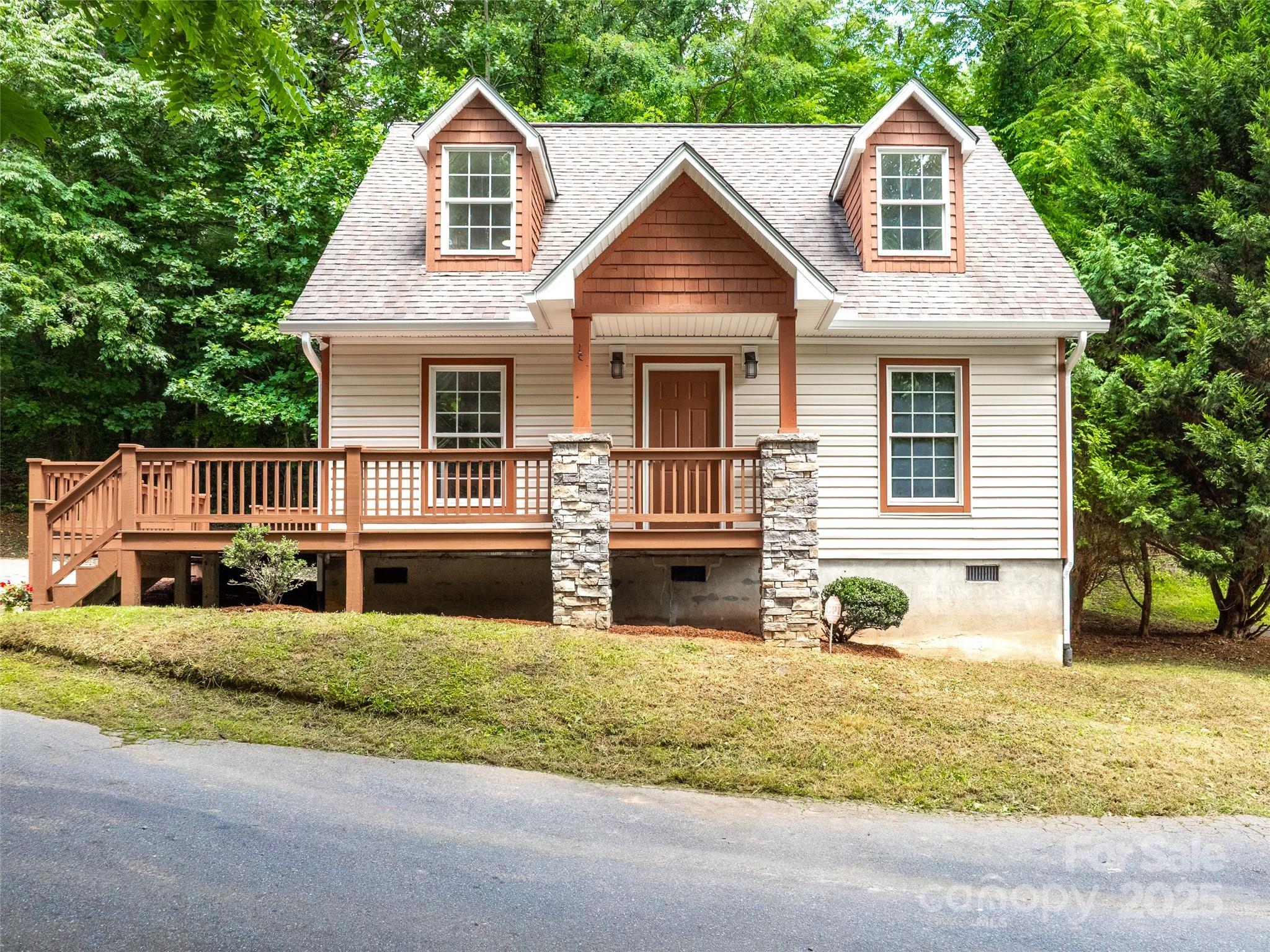 15 Stone Cottage Road  Asheville NC 28806 photo