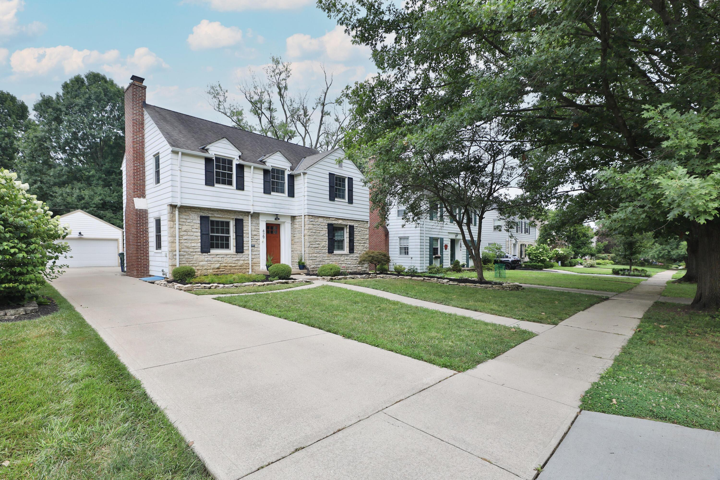 Property Photo: 429 Arden Road OH 43214