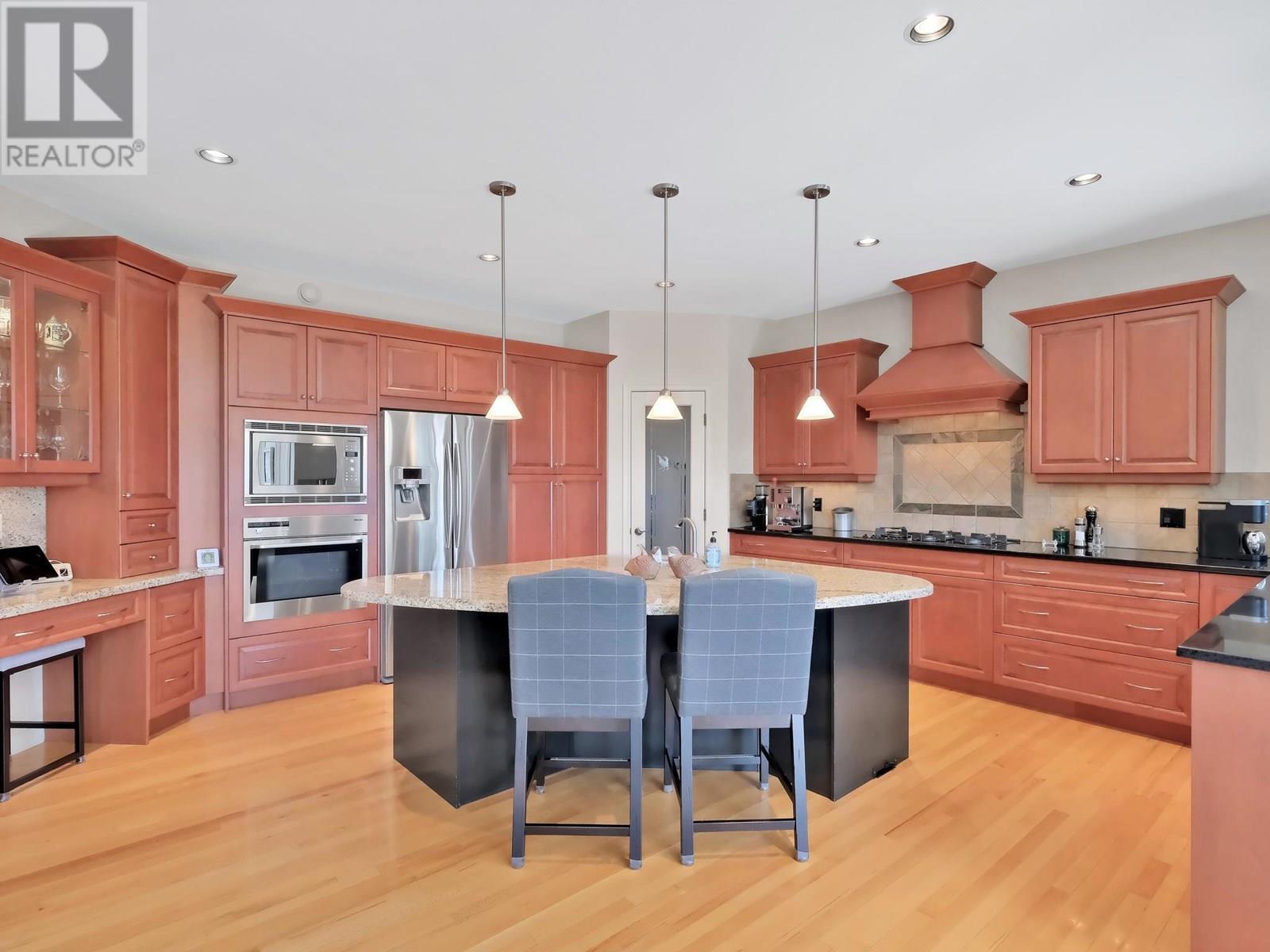 Property Photo: 2093 Capistrano Drive BC V1V 2N1