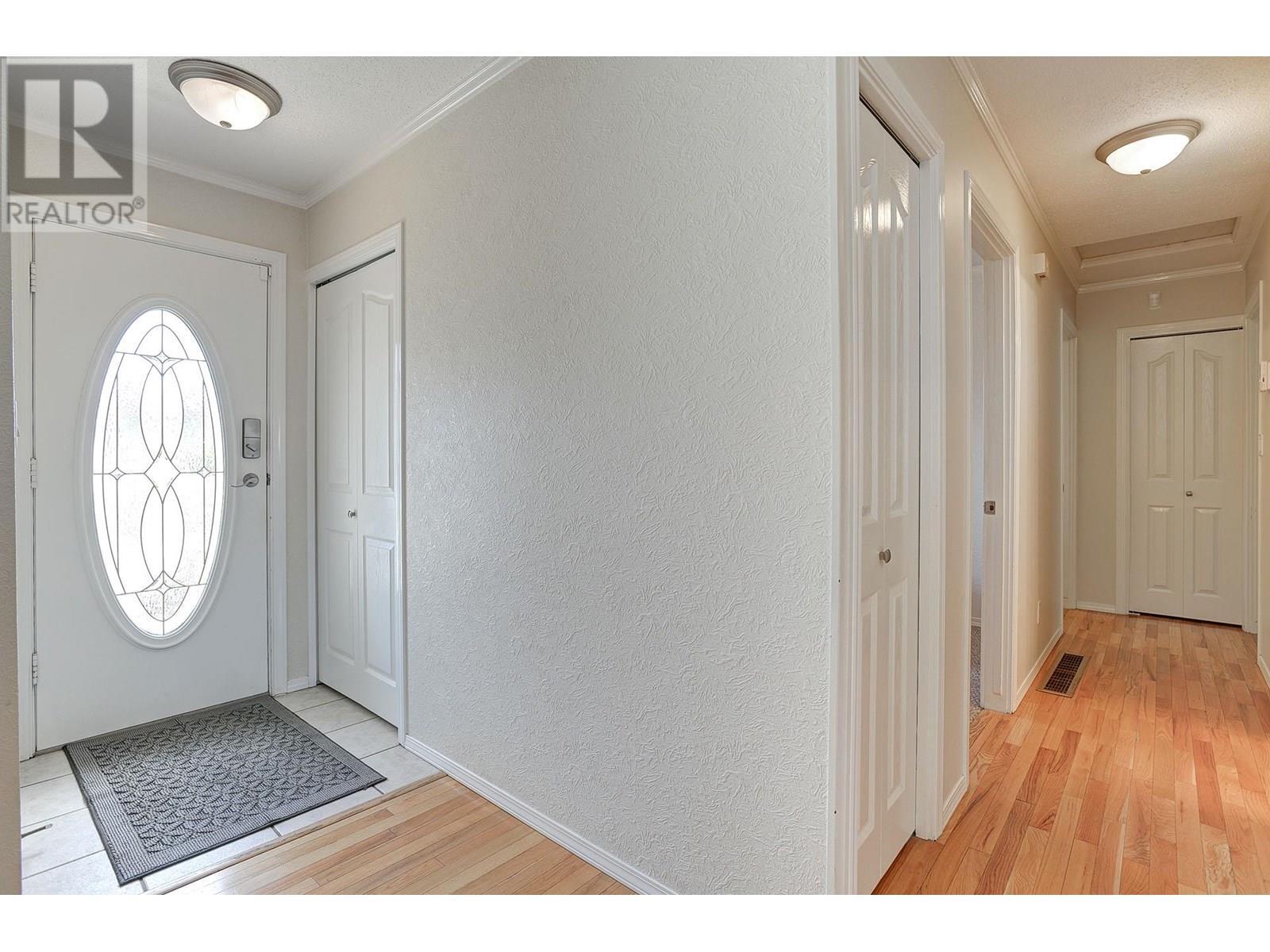 Property Photo:  660 Valdes Drive  BC V2B 5J2 
