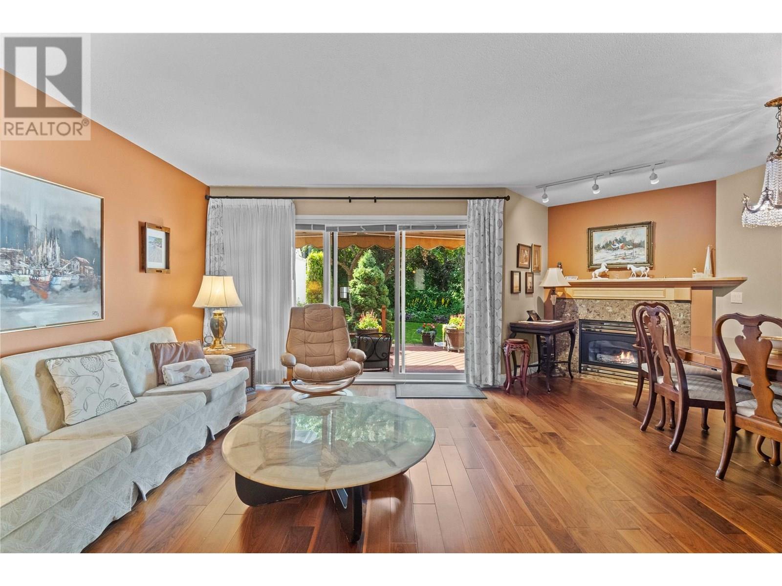Photo de la propriété: 660 24 Street Northeast 6 BC V1E 1W1