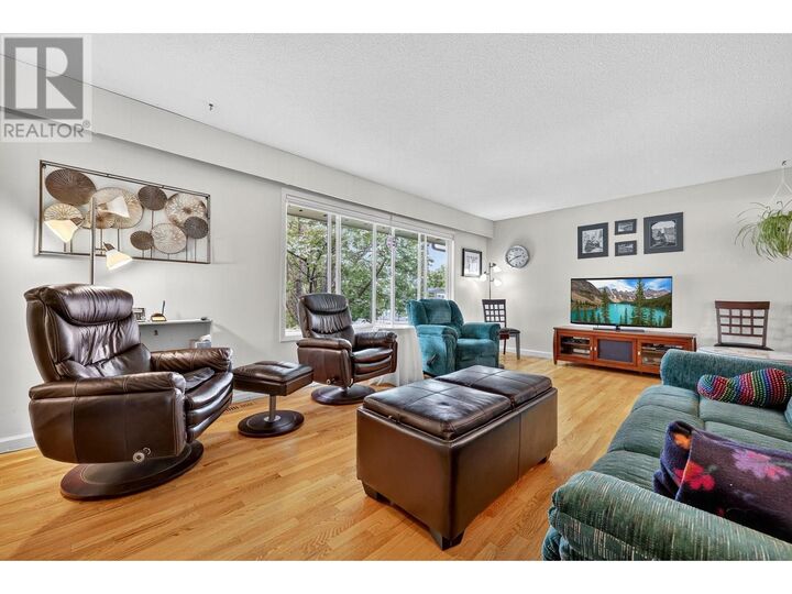 Photo de la propriété:  1498 Lombardy Square  BC V1Y 3S7 