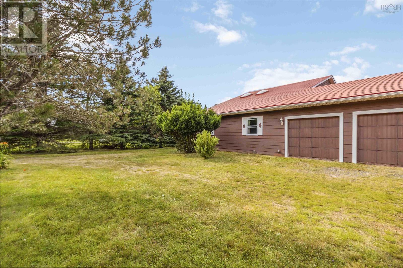 Property Photo: 195 Bellefontaine Road NS B3E 1K7