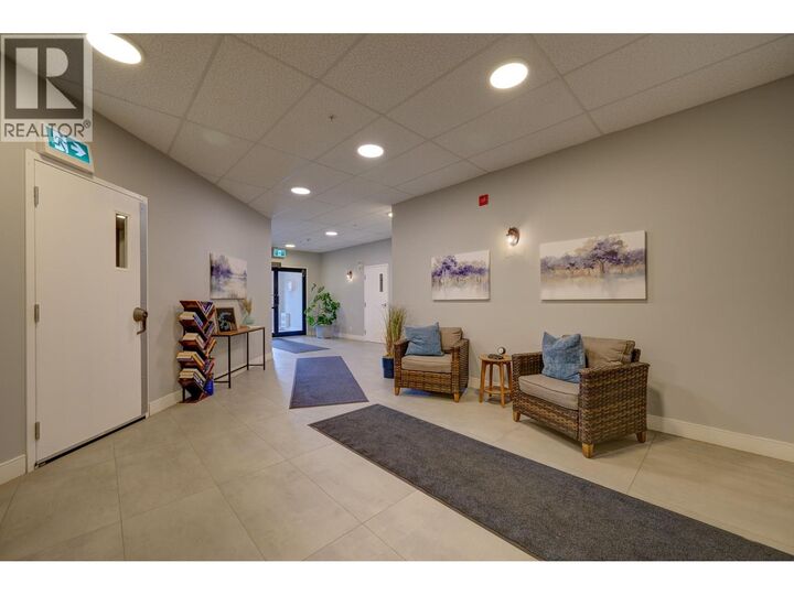 Photo de la propriété: 568 Lorne Street 102 BC V2C 1W3