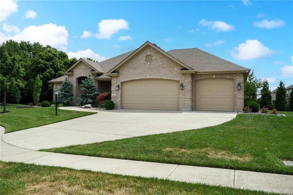 Property Photo: 332 Crown Point Drive OH 45458
