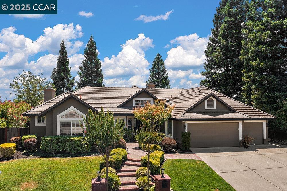 Property Photo: 150 Alta Vista Way CA 94506