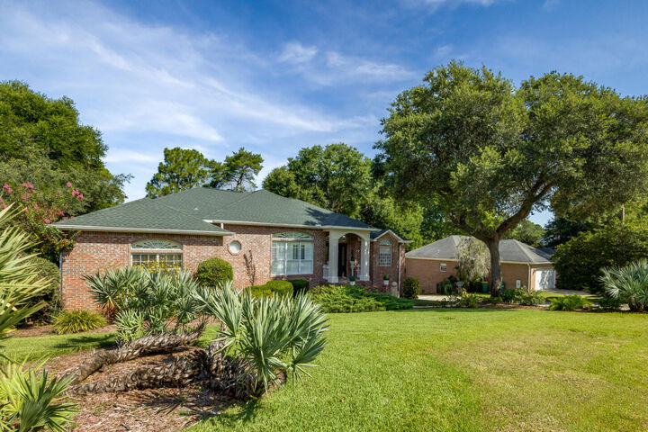 Property Photo:  461 Ruckel Drive  FL 32578 